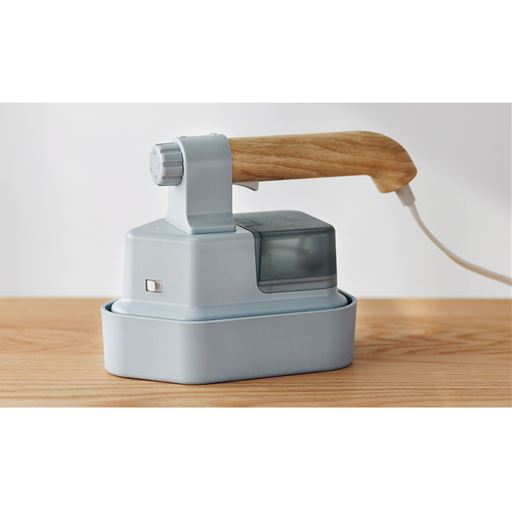 深さのあるスタンドで使用後も安心設計。