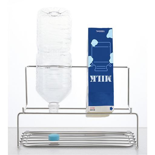 背の高い牛乳パックも安定して水切りできます。