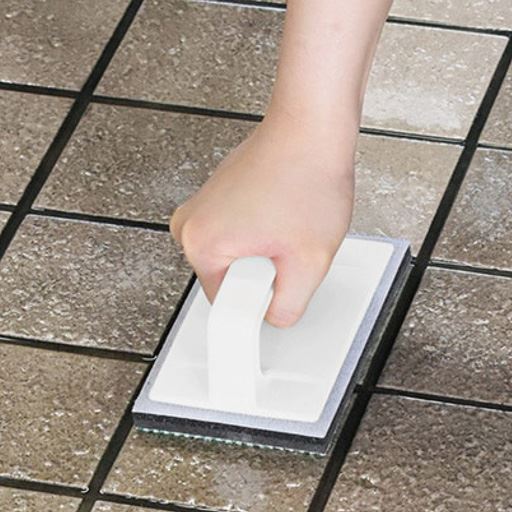 ハンディブラシ スポンジ全体に力を加えられるグリップタイプ