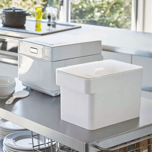 出したままでもキッチンに映えるシンプルでおしゃれなデザイン。