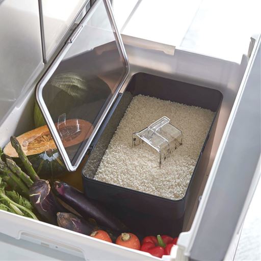 コンパクトなのでシンク下や冷蔵庫の野菜室にもスッキリ収納。