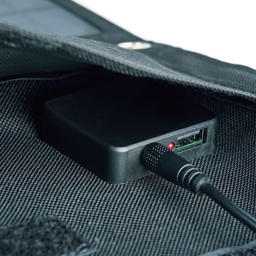 停電時はソーラーパネルで充電