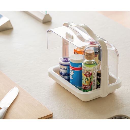 調味料やコーヒーセットをまとめて保管できます