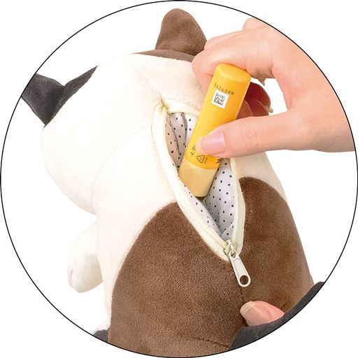 背中はポーチ仕様で便利!