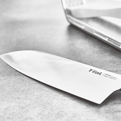 高品質ドイツ製の鋼! 高い耐久性を誇る高品質のドイツ製の鋼を採用。