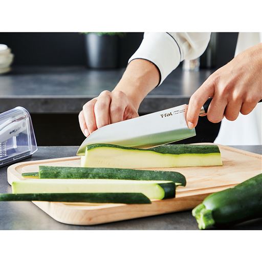 幅広く使える三徳包丁!