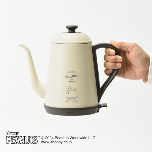 可愛らしいスヌーピーがデザインされています。