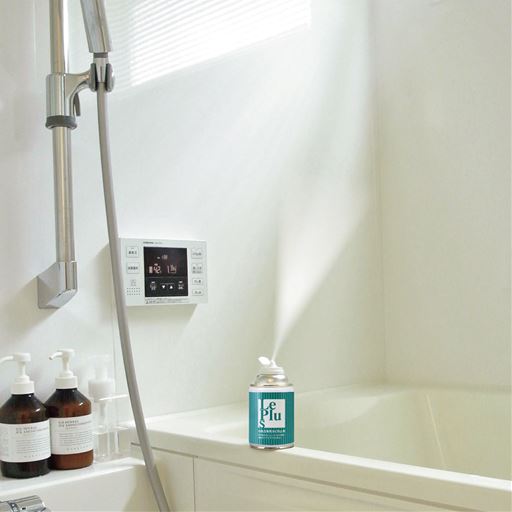 お風呂掃除の際にカチッと押すだけで3カ月防カビカビ・菌を殺すのではなく「生きられない環境」へ。ミストが天井や浴室乾燥機内まで行き渡ります。