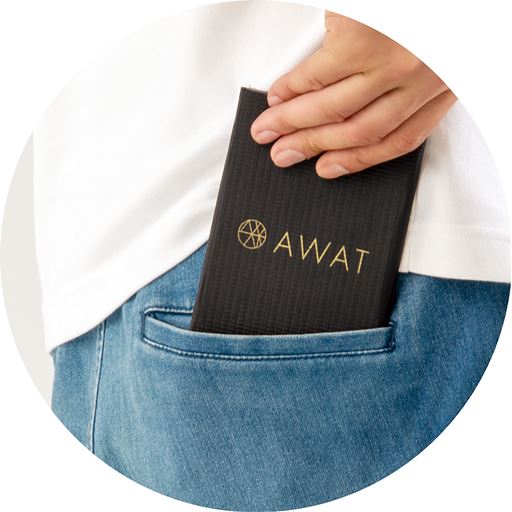 持ち歩きに便利なポケットサイズ