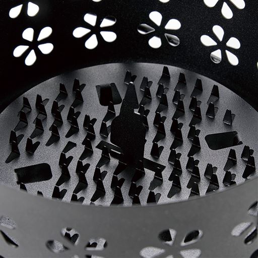 置くだけでも使えるトレー付