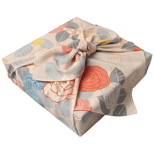 C(乙女椿) 荷物を包む