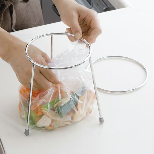 袋をかぶせるだけなので、簡単に取り外しできます。