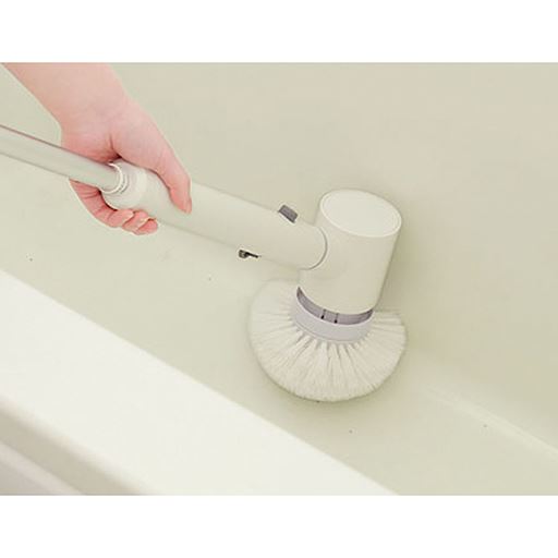 5種類の付属ブラシで家中丸ごと洗浄! ワイドブラシ:大きな曲面のお掃除に バスタブ、洗面台など 充電タイプだから屋内外で使える