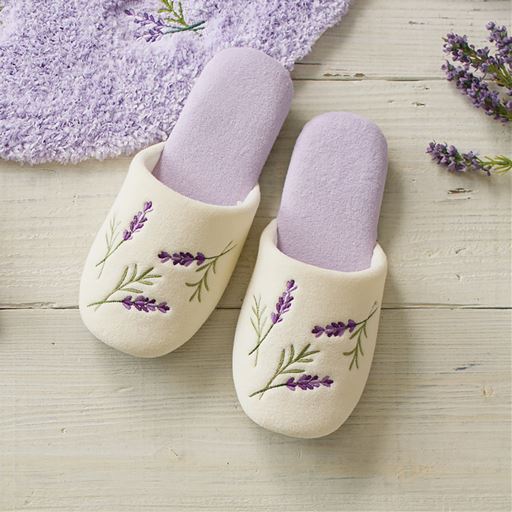 パープル(ラベンダー)<br>優しい色合いと可憐なデザインが魅力のスリッパです。