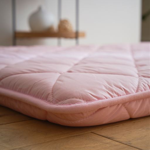 厚みのある敷き布団で寝心地も快適。