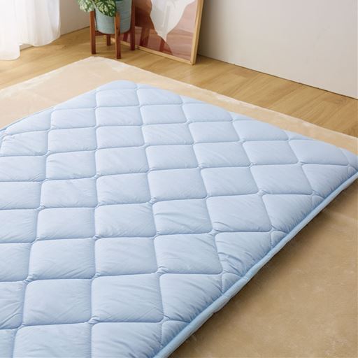 ブルー<br>弾力性がありやわらかな寝心地