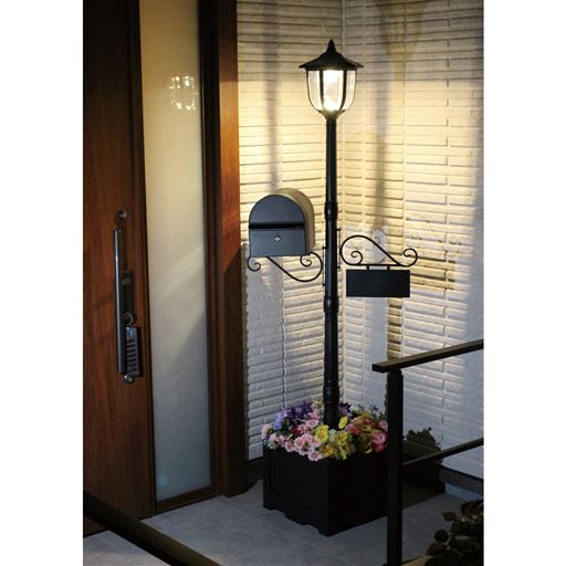 街灯、プランター、ポスト1つで3役!!工事不要で設置可能