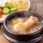 ホロホロの骨付き鶏肉が入っています。