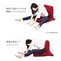 座面に角度がつけられるので、開脚ストレッチもラクラク。