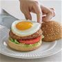 ハンバーガーにぴったりのまん丸目玉焼き。