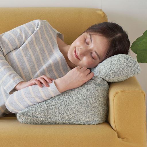 おやすみクッション