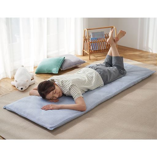 ブルー B (横70×縦185cm) <br>接触冷感生地「スマートドライ®」を使用したごろ寝長座布団カバーです。