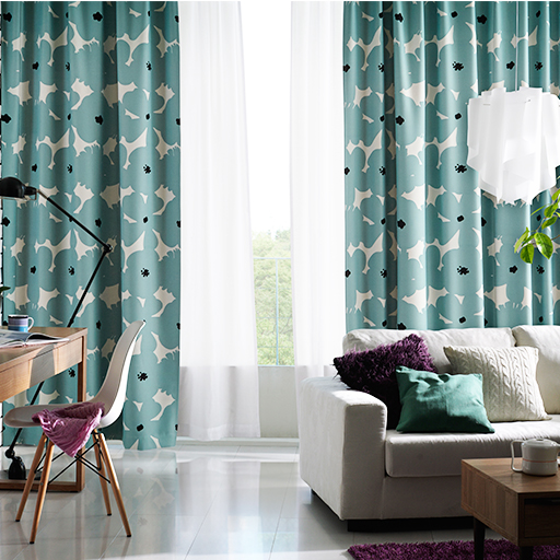 シンプルな無地タイプなので、デザインカーテンとも相性バッチリ。<br>※商品はレースカーテンです。カーテンはVP-350を使用しています。