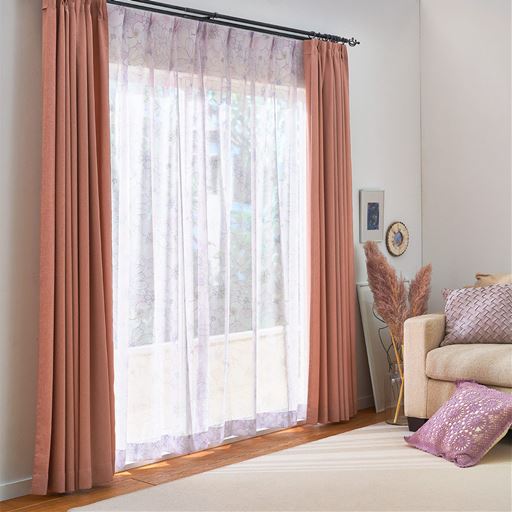 ピンク<br>※商品はカーテンです。レースカーテンはVP-1207を使用しています。