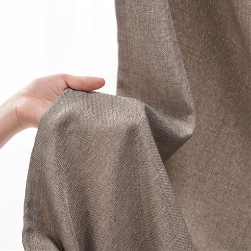 ブラウン<br>ニュアンスカラーと杢調の生地で、素材感重視の方におすすめ。