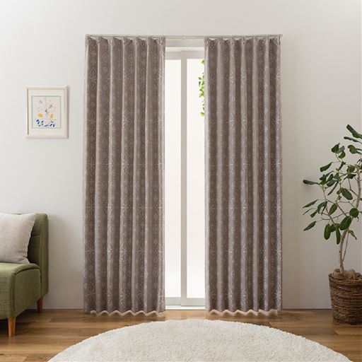 グレージュ<br>ほどよく光をやわらげる2級遮光。