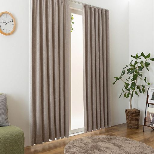 グレージュ<br>ベルベットのようにラグジュアリーなモール糸を使用した遮光カーテンです。