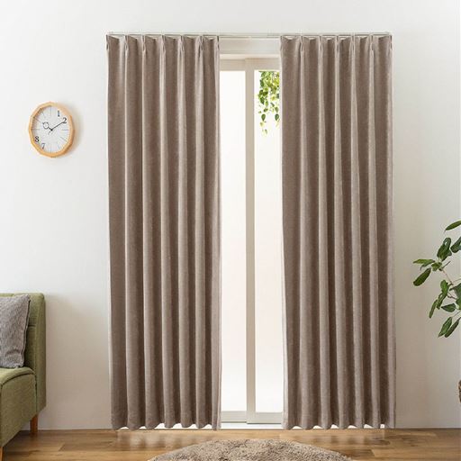 グレージュ<br>ほどよく光をやわらげる2級遮光。