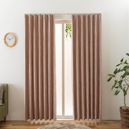 スモークピンク<br>ほどよく光をやわらげる2級遮光。