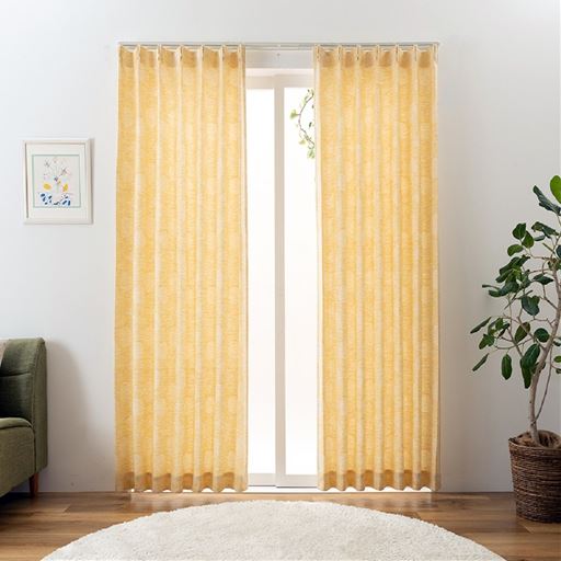 イエロー<br>ナチュラルな明るい光がお部屋に入る非遮光タイプ。