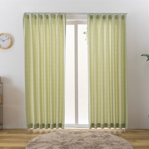 グリーン<br>ナチュラルな明るい光がお部屋に入る非遮光タイプ。