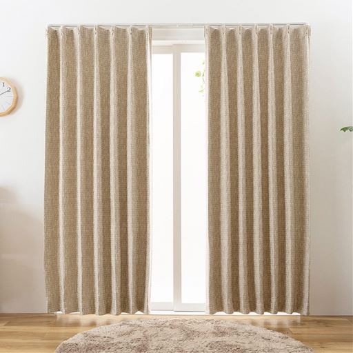 ベージュ<br>お部屋が暗くなりすぎない3級遮光。