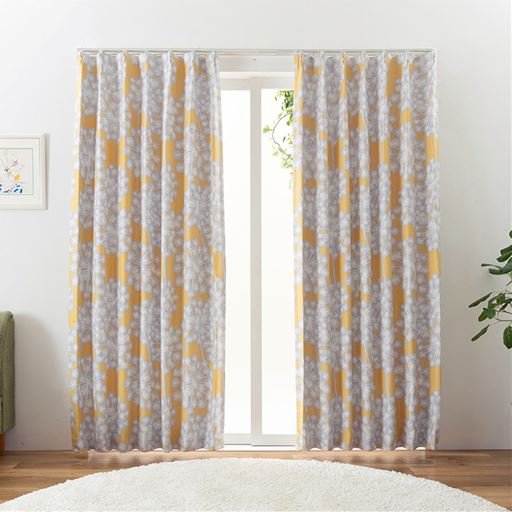 イエロー<br>ほどよく光を遮る2級遮光。