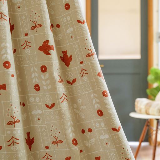 ベージュ(線画ししゅう)<br>手書きならではのゆるやかな柄で、お部屋をやわらかく包み込みます。