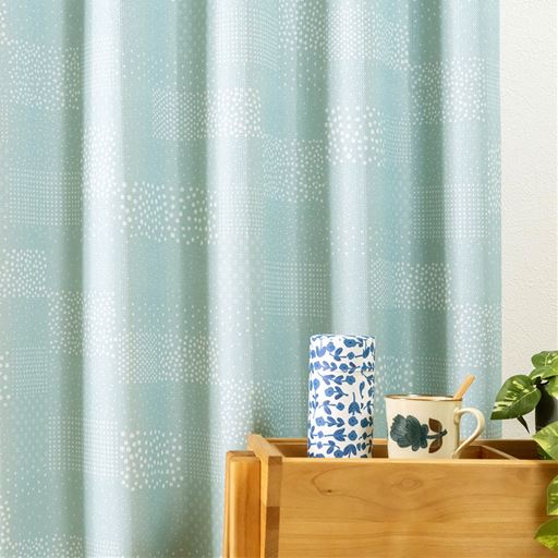 シャドーブルー(ゆきだま)<br>繊細で可憐なデザインがインテリアのアクセントに。