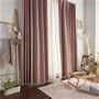 レッド系<br>ウールのような風合いの、無地調遮光カーテンです。