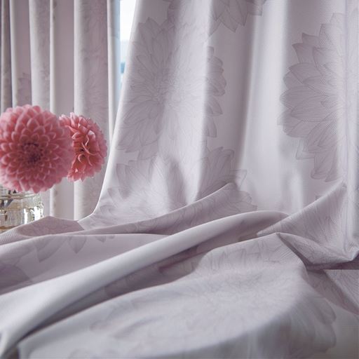 【形状記憶】ダリア柄省エネ1級遮光遮音カーテン