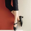 足が楽なパンプス