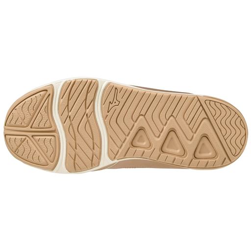 足裏に沿って曲がりやすい屈曲溝。 ミズノ独自のグリップ性のある素材Wgripを使用。