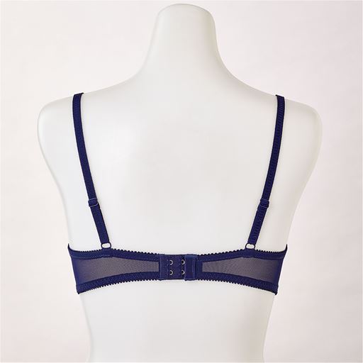 ネイビー バックスタイル