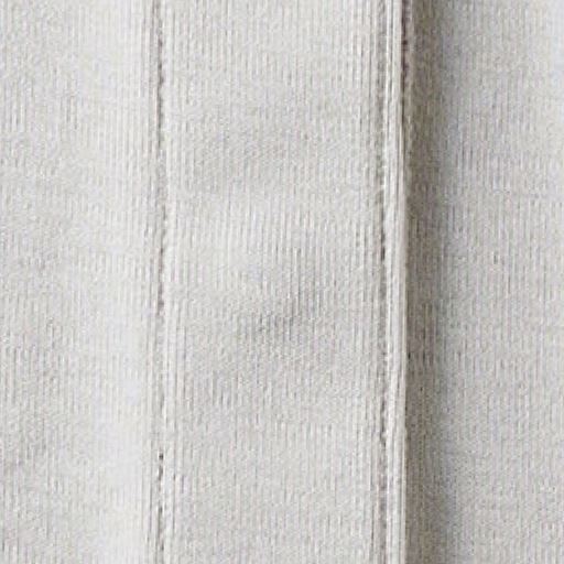 スナップボタンが肌に当たらないので冷たくない。