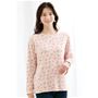 着回しがきく!綿100%素材で、程よい開きのクルーネック長袖Tシャツ。<br>プリントB(ピンク系)着用例