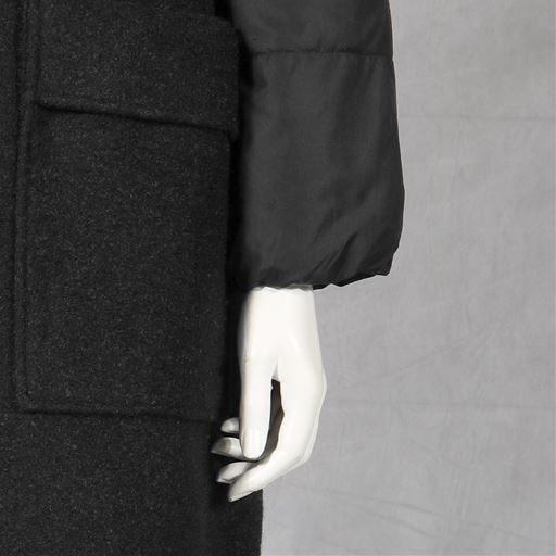 ブラック 袖口アップ