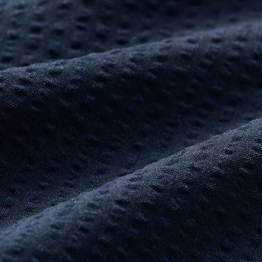 シャリシャリとした肌当たりで涼やかなサッカー素材<br>※こちらのカラーの販売はございません。