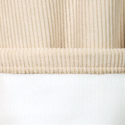 アイボリー 生地アップ