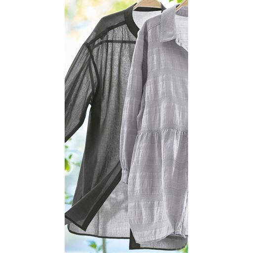 チャコールグレー